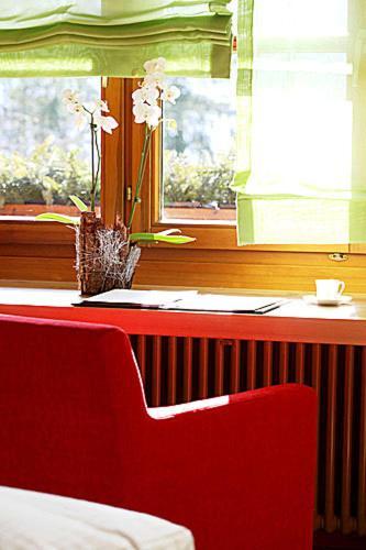 Hotel-Restaurant Adler Лар Стая снимка